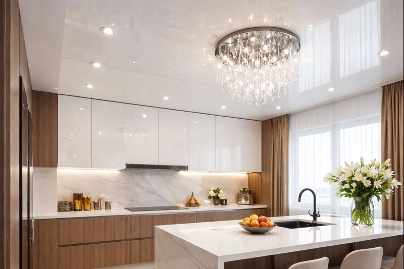 Глянцевые натяжные потолки в современном интерьере